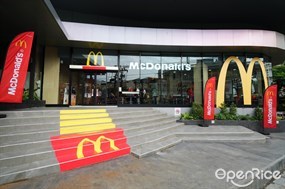 McDonald's (แมคโดนัลด์)