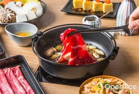Khun Noo Shabu Mookata